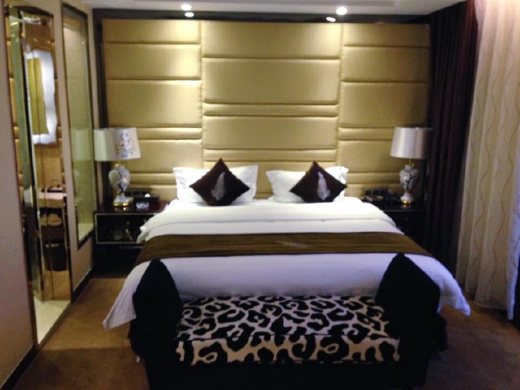 Tianguo Times Hotel Foshan Room photo
